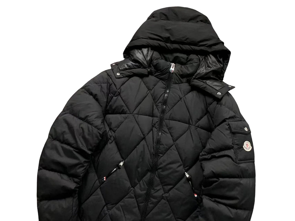 Moncler Averole Down Jacket – Women's Quilted Puffer in Black