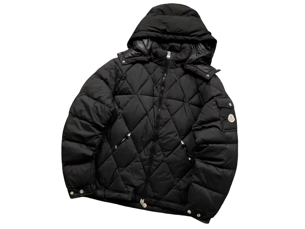 Moncler Averole Down Jacket – Women's Quilted Puffer in Black