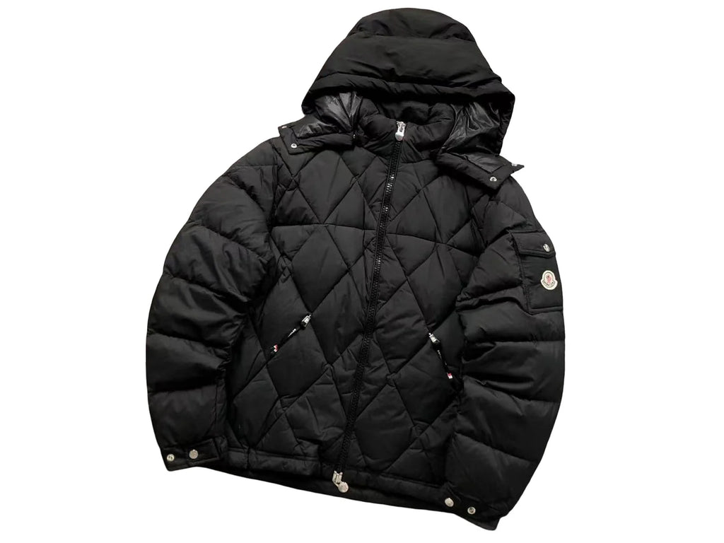 Moncler Averole Down Jacket – Women's Quilted Puffer in Black