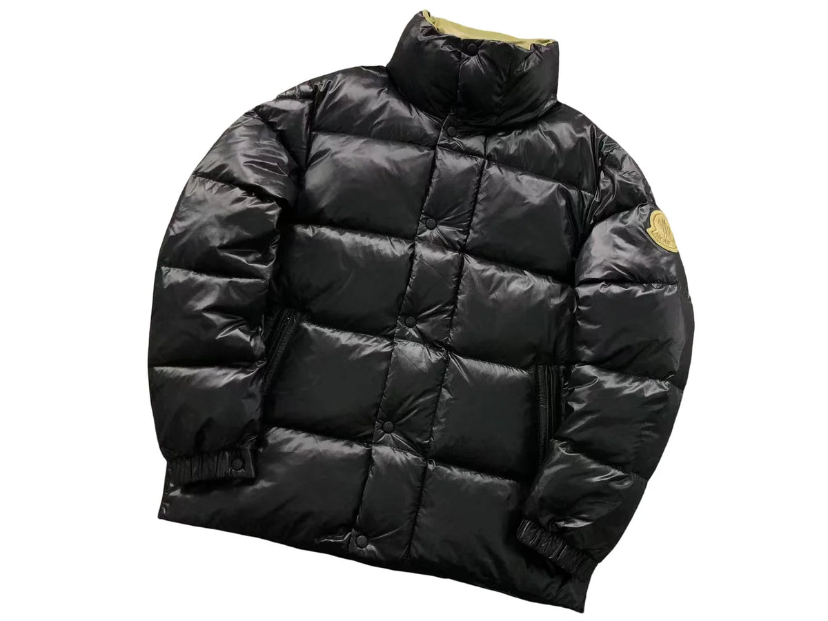 Moncler Sumido Down Jacket – Men's Quilted Puffer in Black